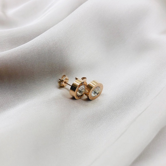 High quality stainless steel stud earrings - Picture 4 of 12